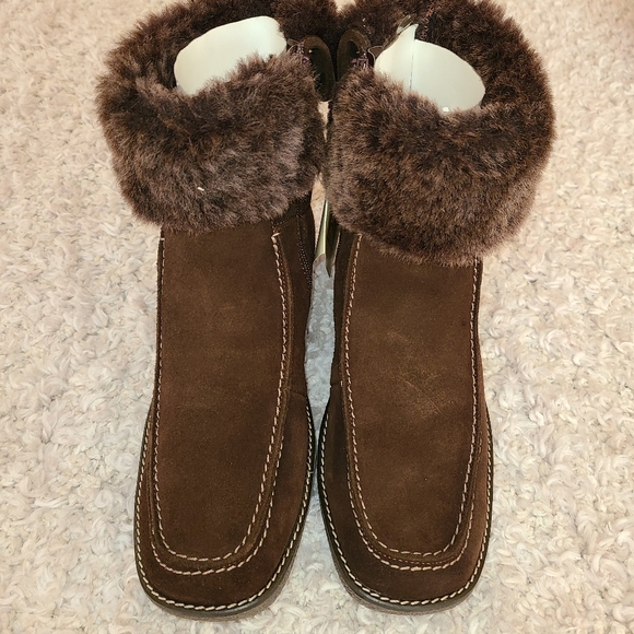 Spring Step suede boots - Picture 2 of 10